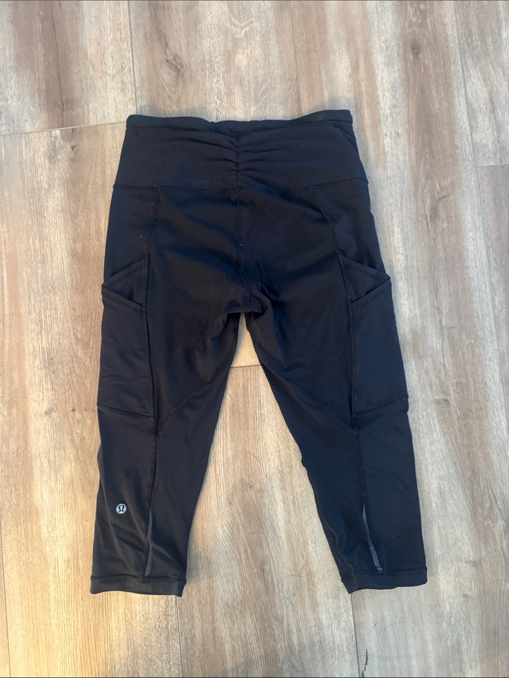 lululemon athletica Black Cropped Pocket Leggings - Picture 2 of 4